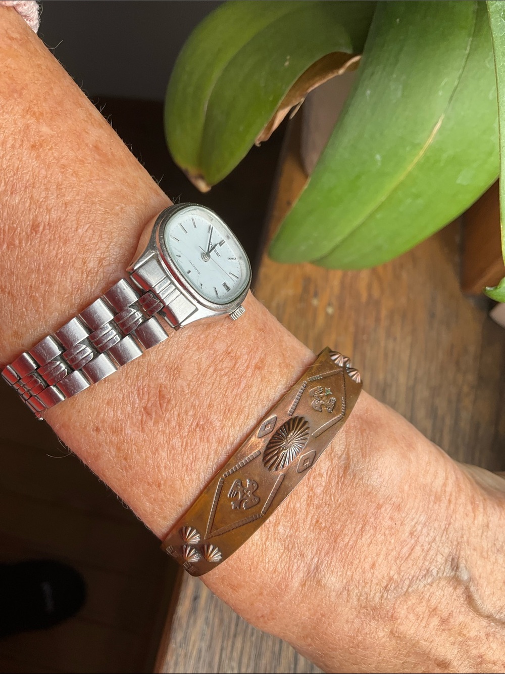 Copper Bell Native American bracelet - Picture 3 of 8